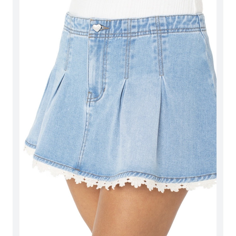 NEW Celebrity Pink‎ Blue Pleated Denim Skirt Lace Accent Button Short Size M